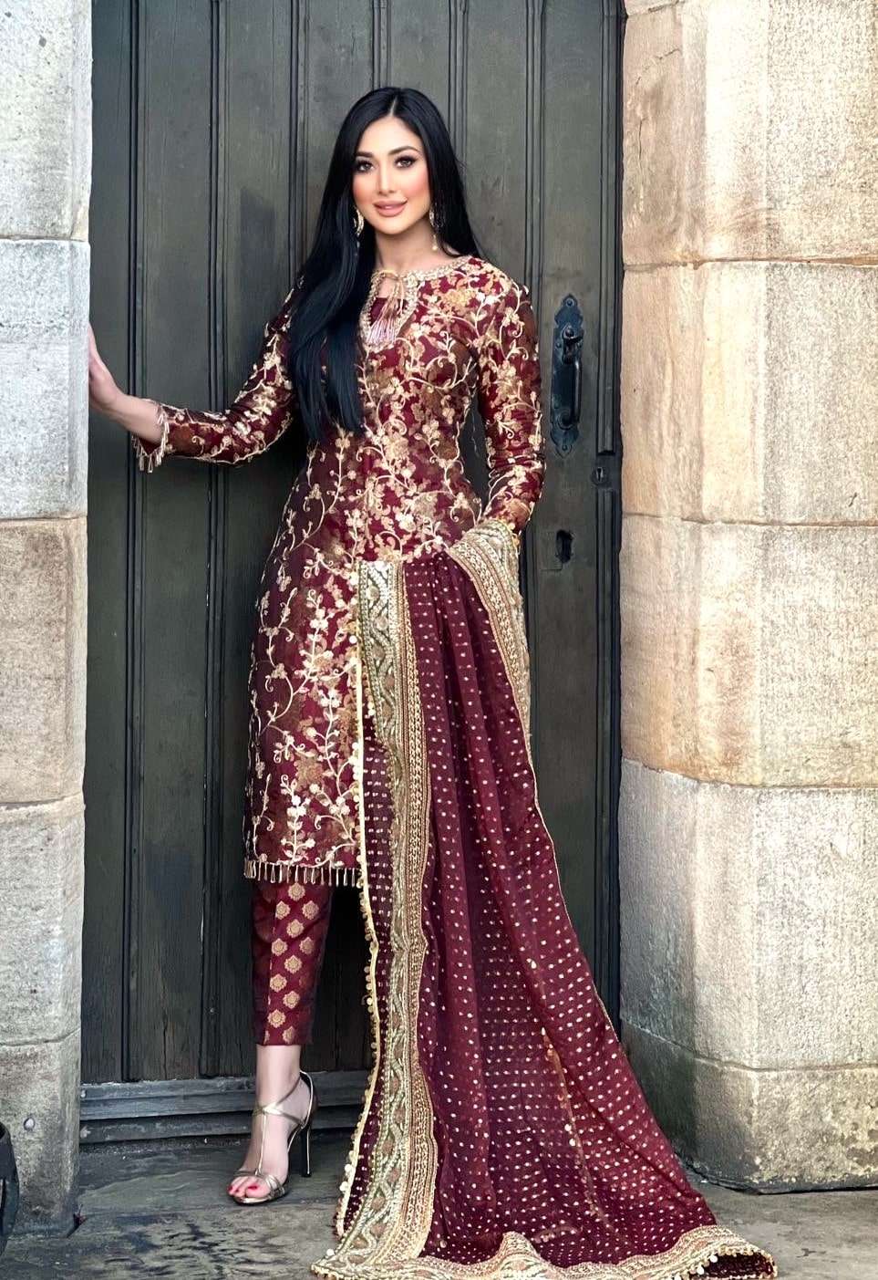 izzza 3pc luxury banarsi-pre order delivery 6wks