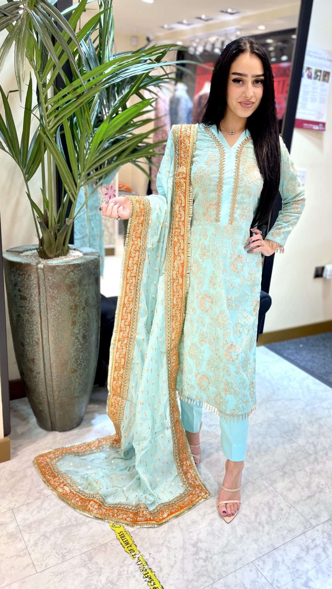 izzza 3pc embroidered-immediate delivery