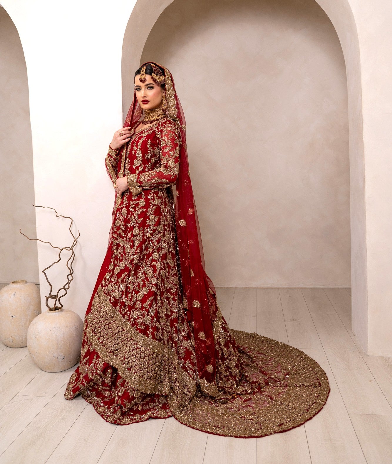 RED BRIDAL TAIL DRESSS-DELIVERY 2/3 MONTHS