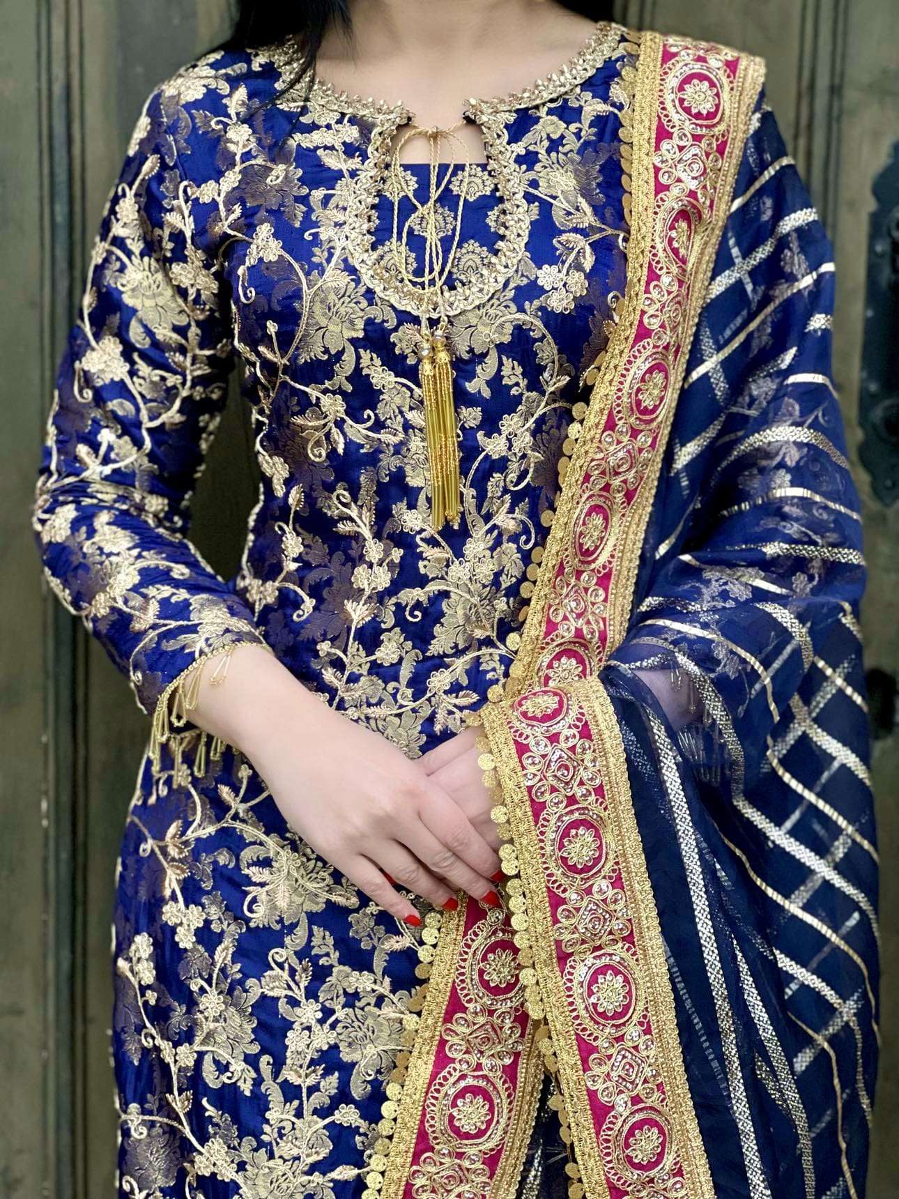 Izzza 3pc banarsi embroidered-PRE ORDER DELIVERY 6 WEEKS