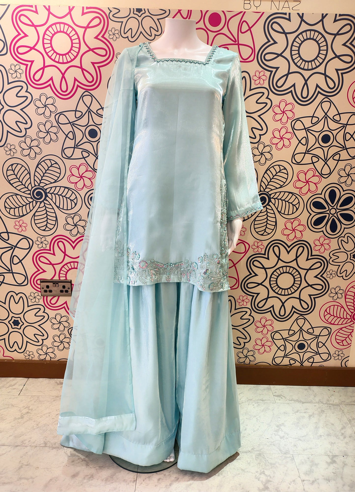 EMBROIDERED MINT SHARARA- DELIVERY 4 WEEKS