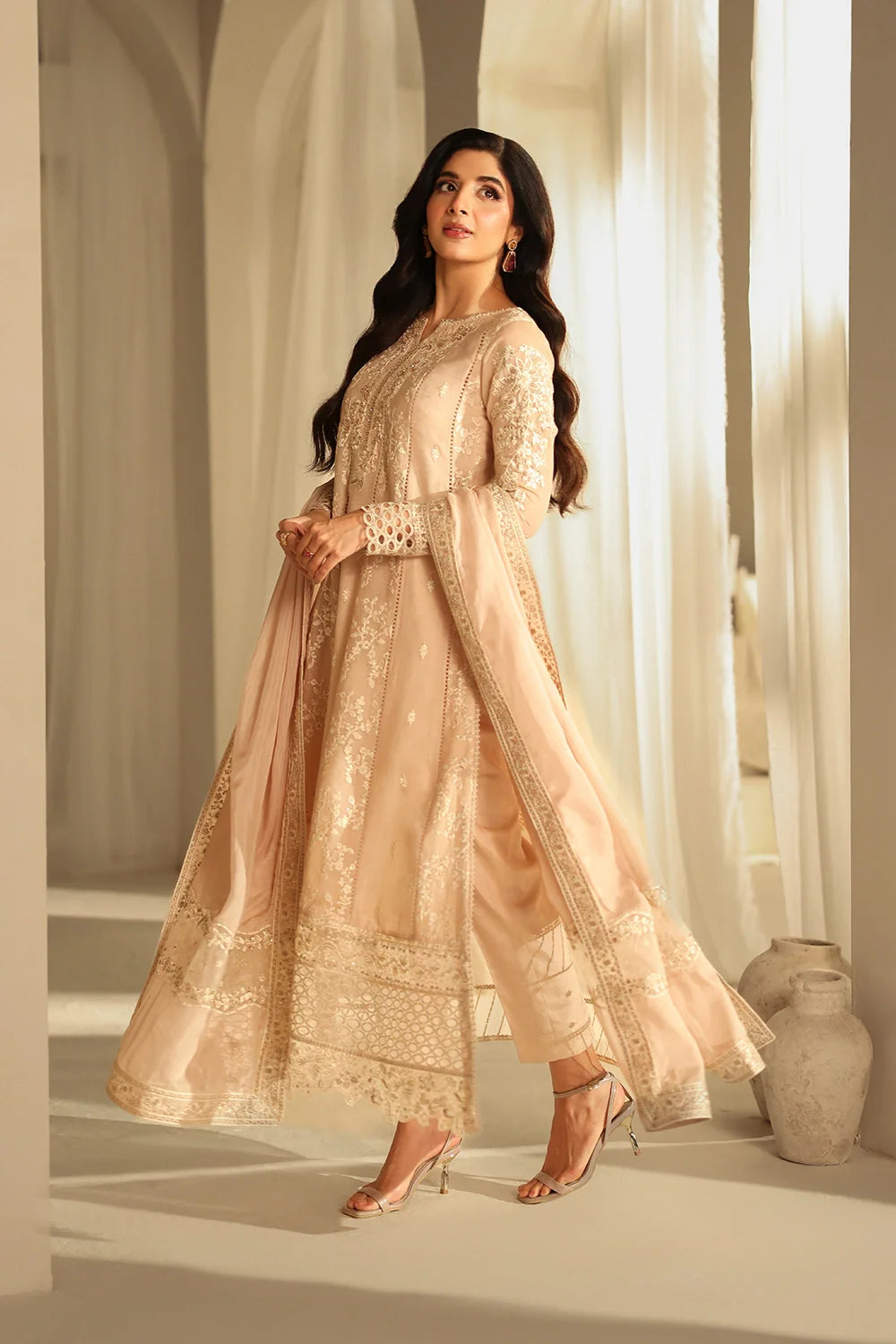 BEIGE 3PC EMBROIDERED-DELIVERY 5 WEEKS