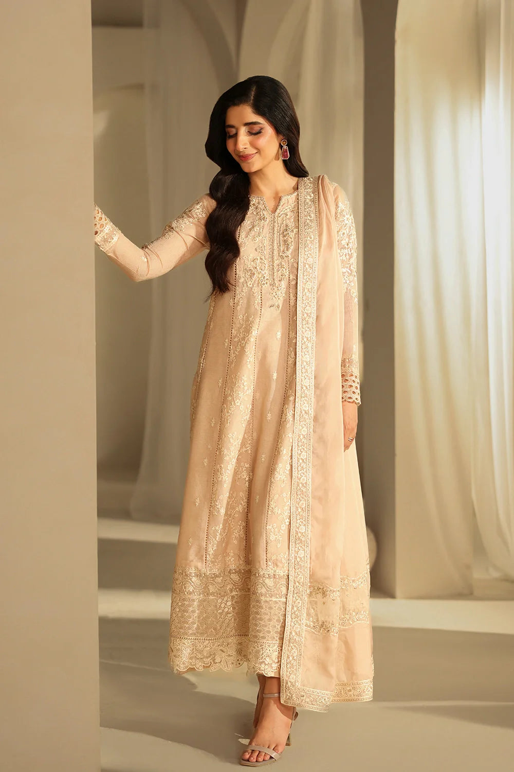 BEIGE 3PC EMBROIDERED-DELIVERY 5 WEEKS