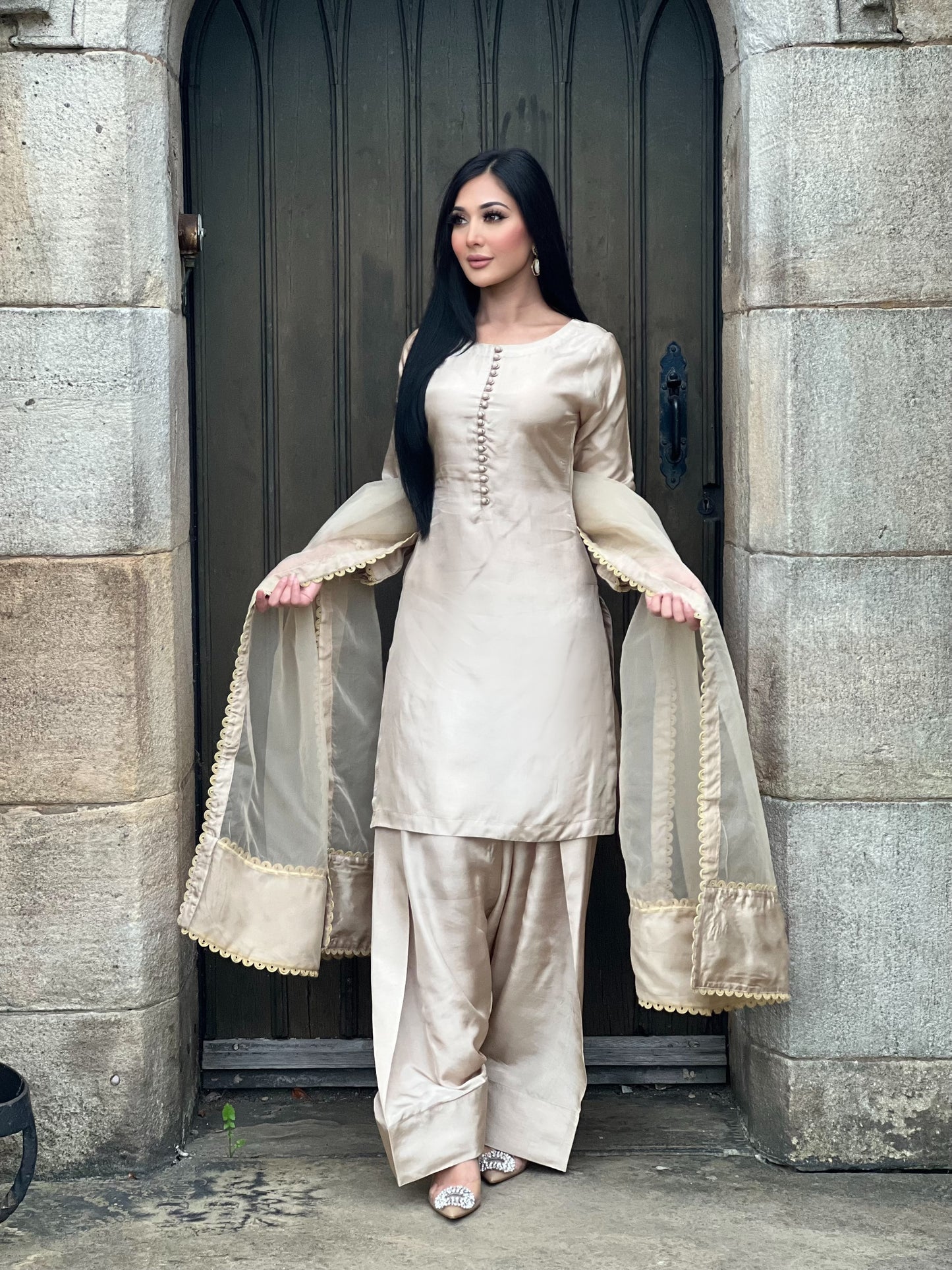 CHAMPAGNE 3PC FARSHI-PRE ORDER DELIVERY 3 WEEKS