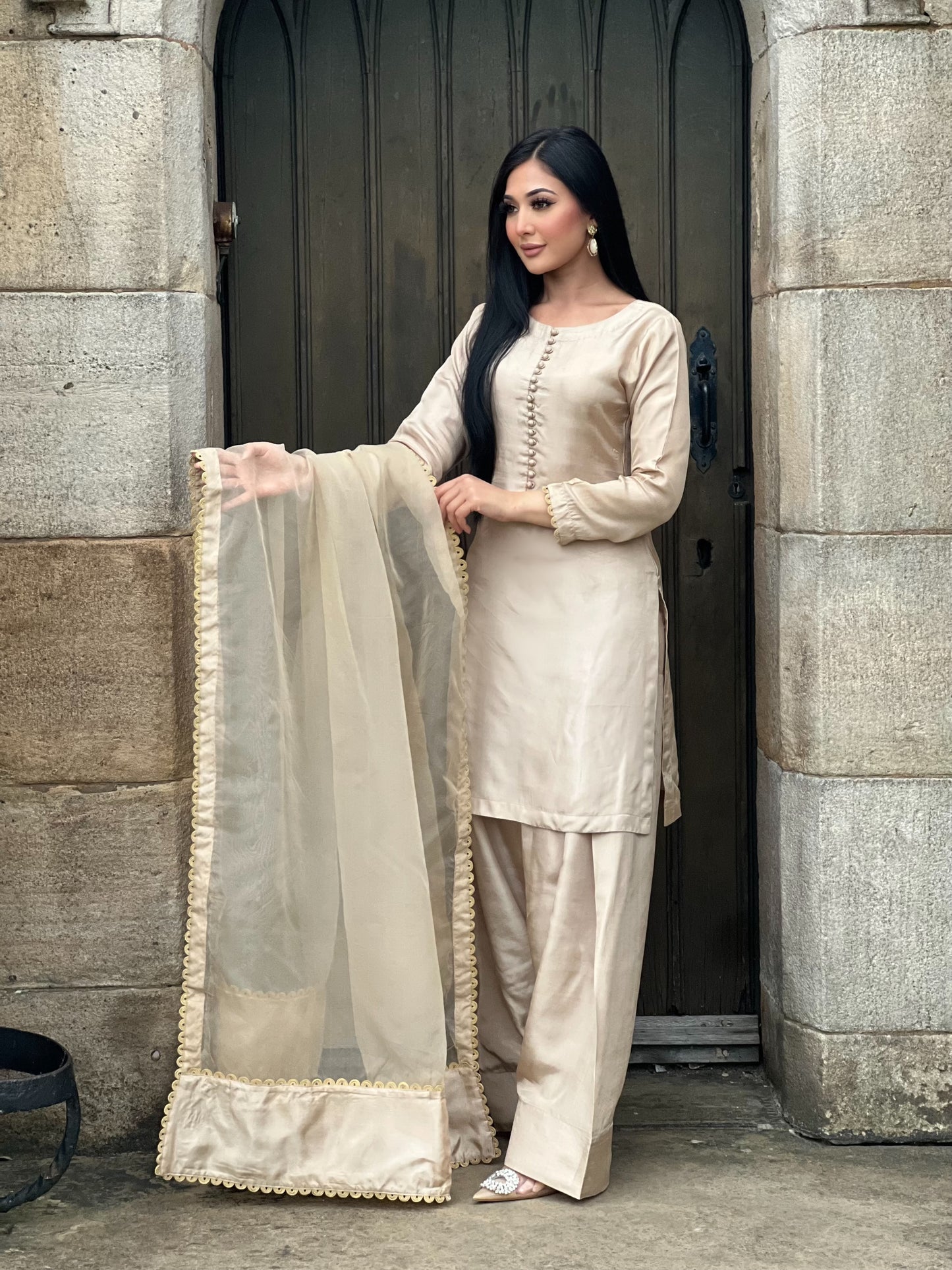 CHAMPAGNE 3PC FARSHI-PRE ORDER DELIVERY 3 WEEKS