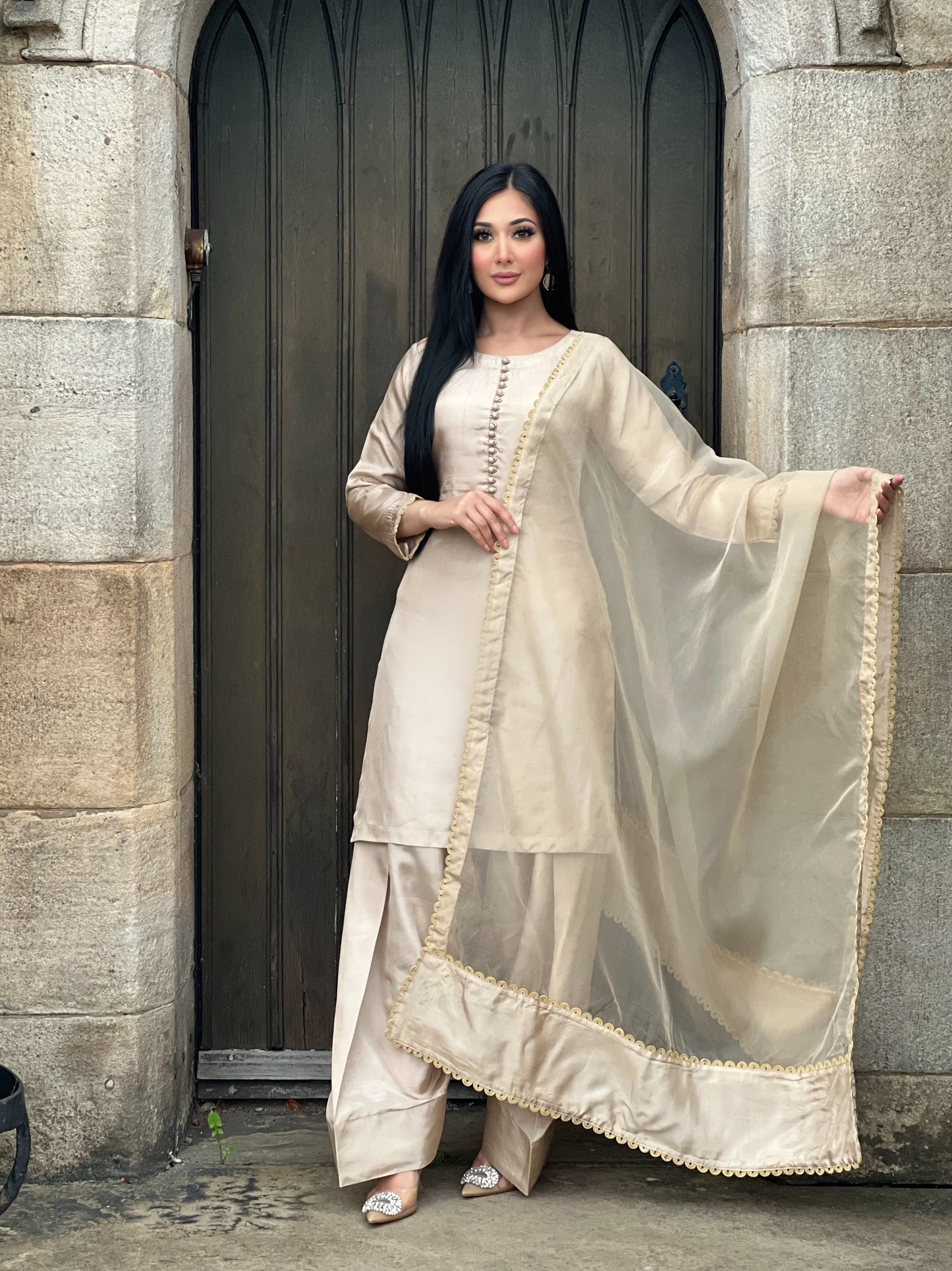 CHAMPAGNE 3PC FARSHI-PRE ORDER DELIVERY 3 WEEKS