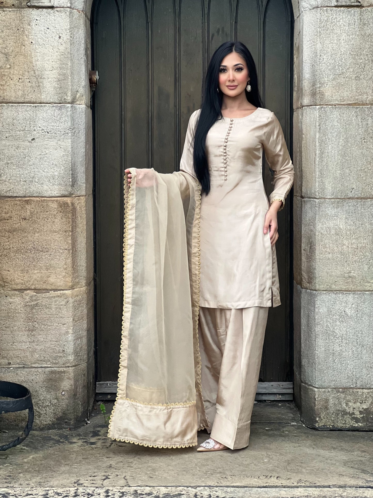 CHAMPAGNE 3PC FARSHI-PRE ORDER DELIVERY 3 WEEKS