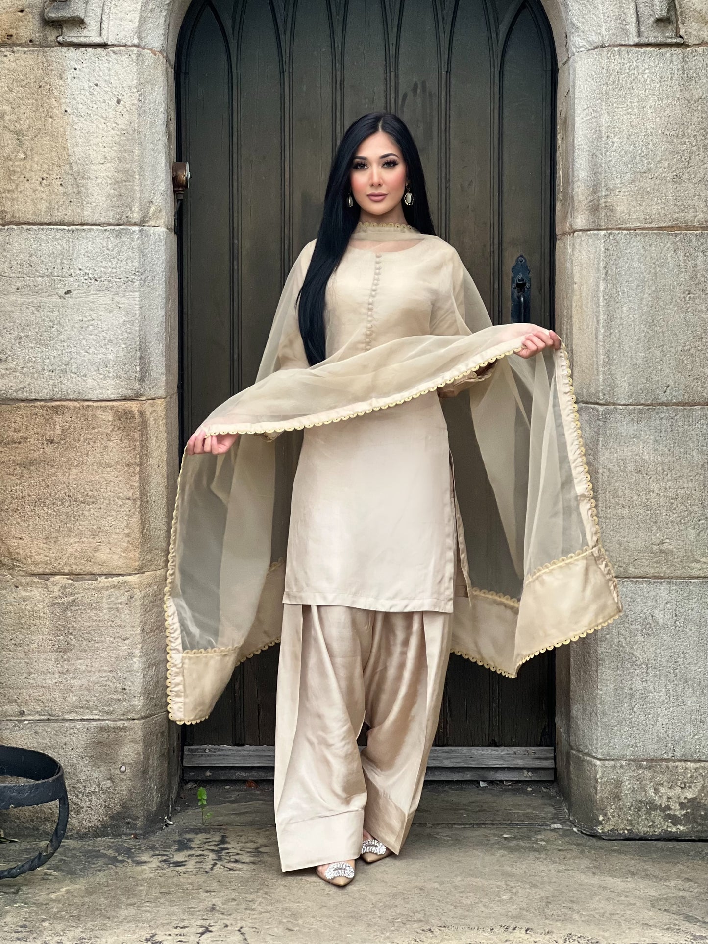 CHAMPAGNE 3PC FARSHI-PRE ORDER DELIVERY 3 WEEKS