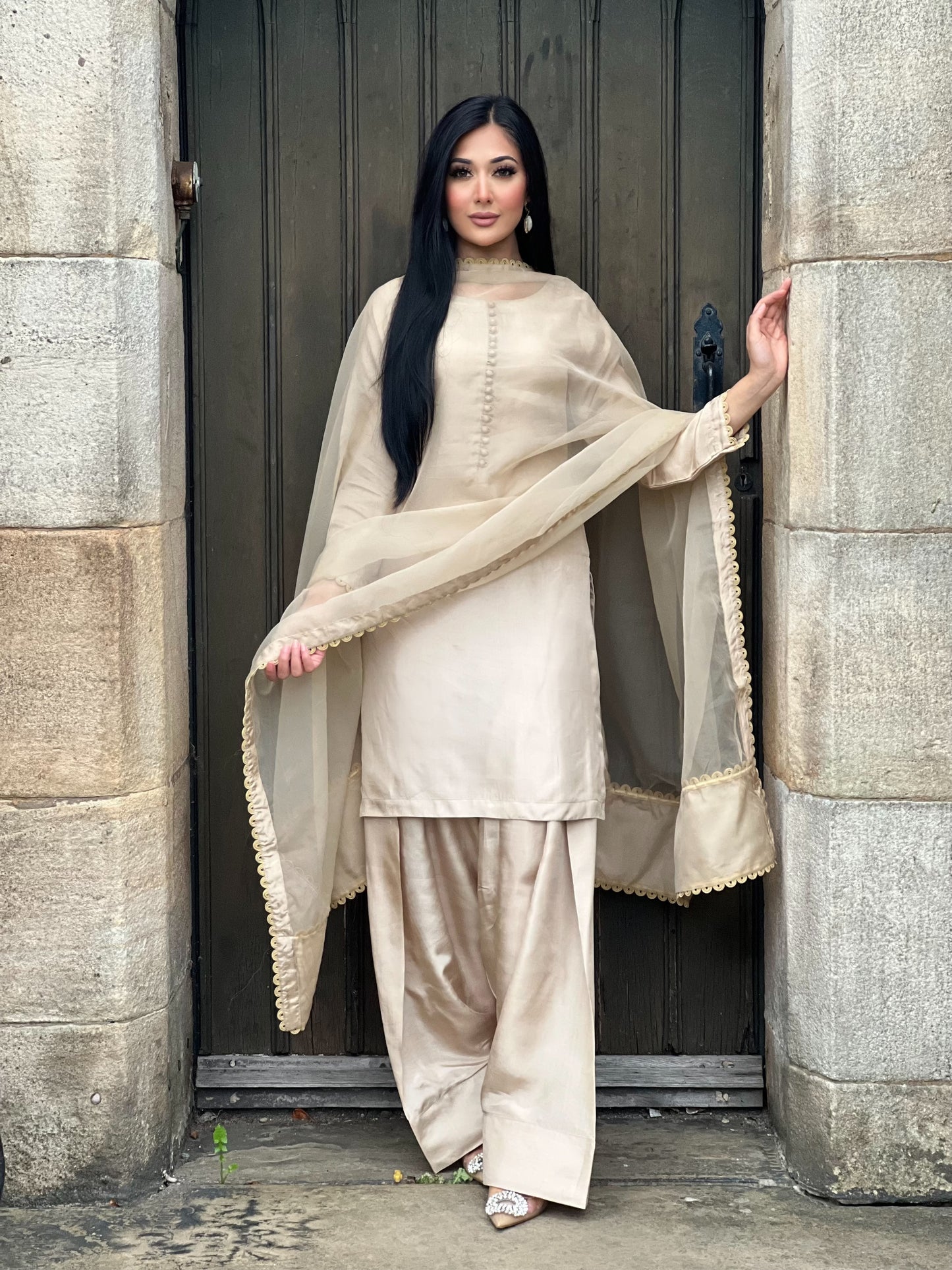 CHAMPAGNE 3PC FARSHI-PRE ORDER DELIVERY 3 WEEKS