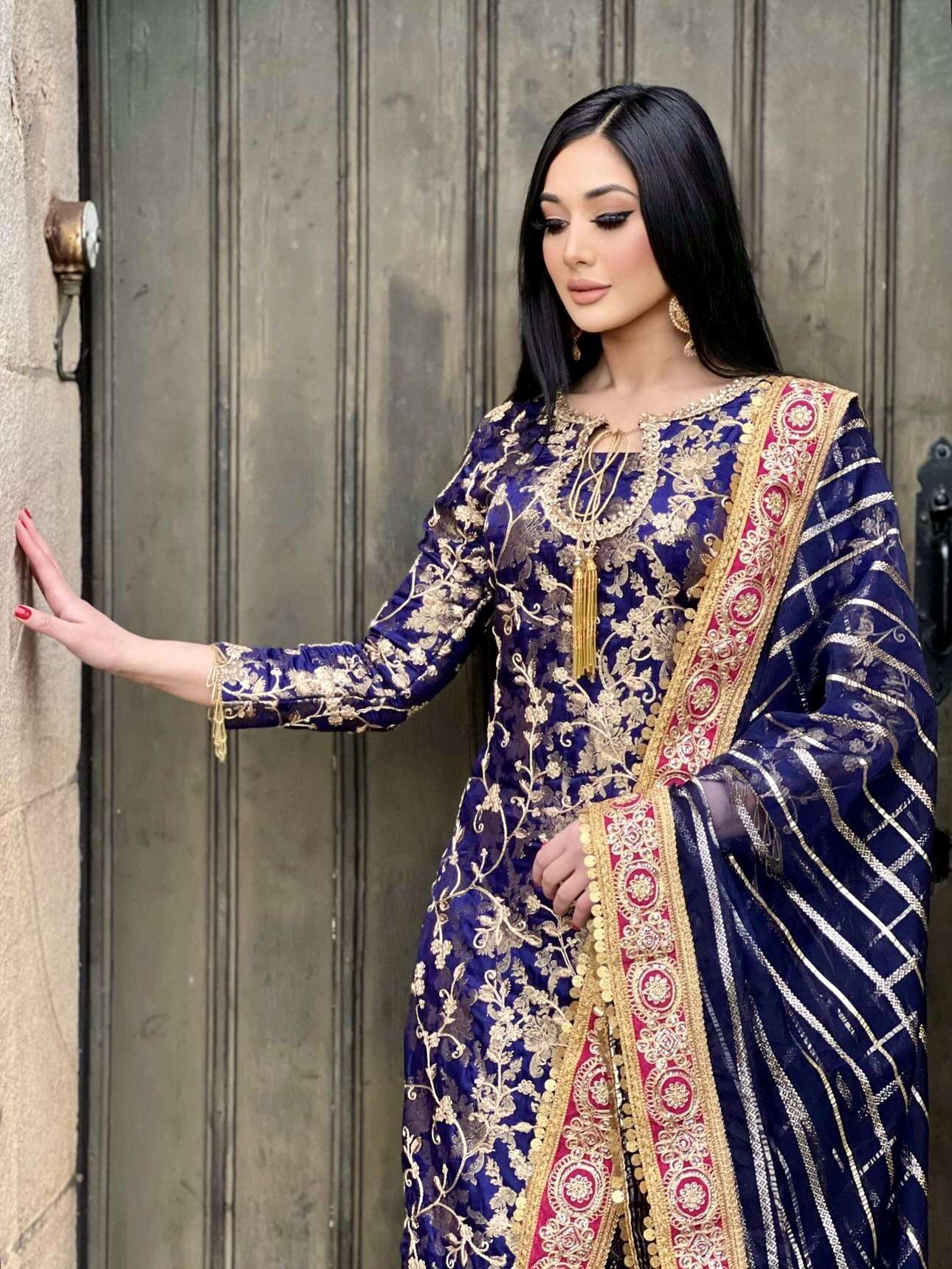 Izzza 3pc banarsi embroidered-immediate delivery