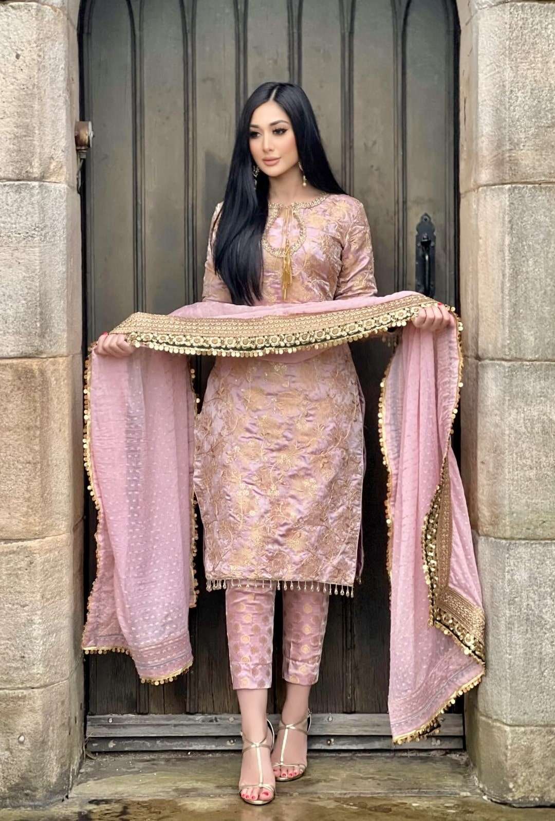 izzza 3pc banarsi embroidered-immediate delivery