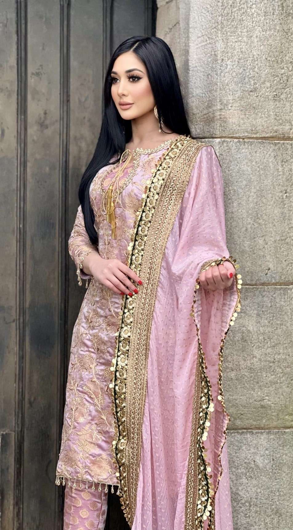 izzza 3pc banarsi embroidered-immediate delivery