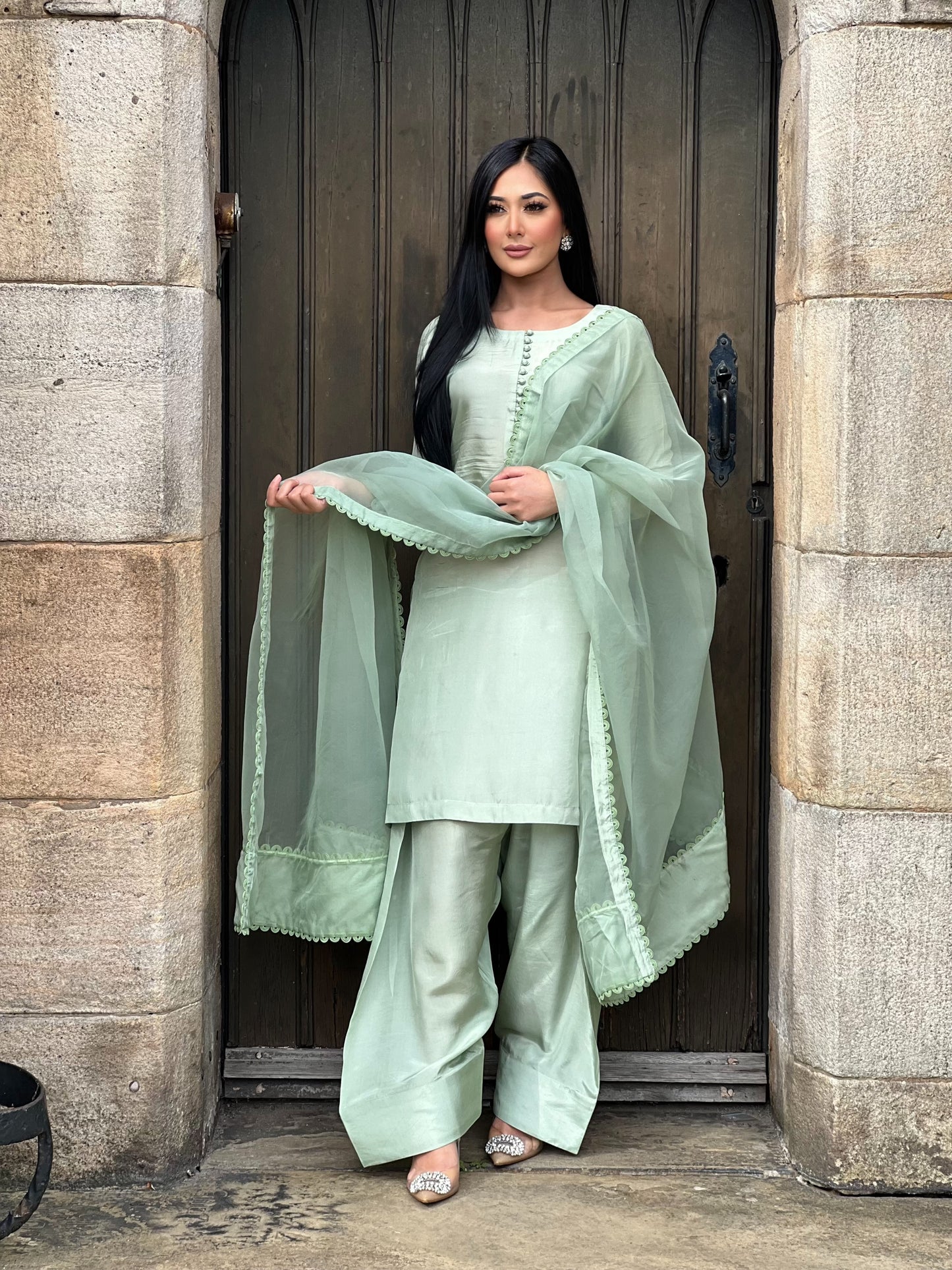 PISTACHIO 3PC FARSHI - PRE ORDER 6 WEEKS