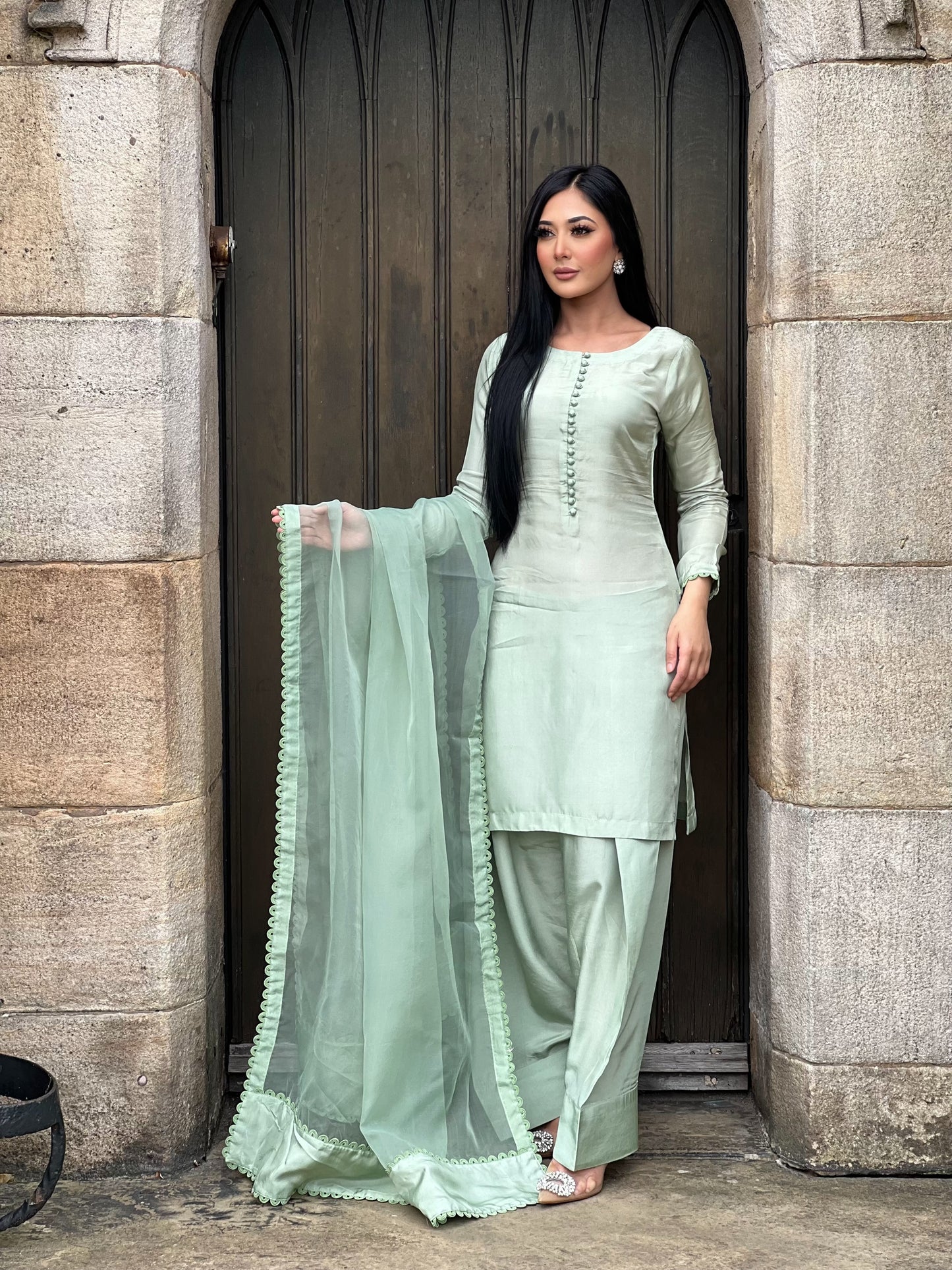 PISTACHIO 3PC FARSHI - PRE ORDER 6 WEEKS