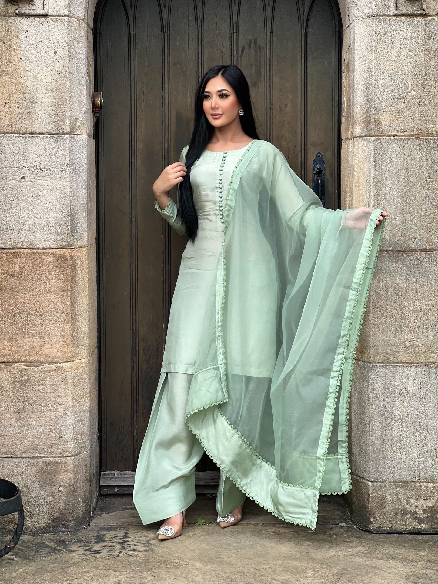 PISTACHIO 3PC FARSHI - PRE ORDER 6 WEEKS