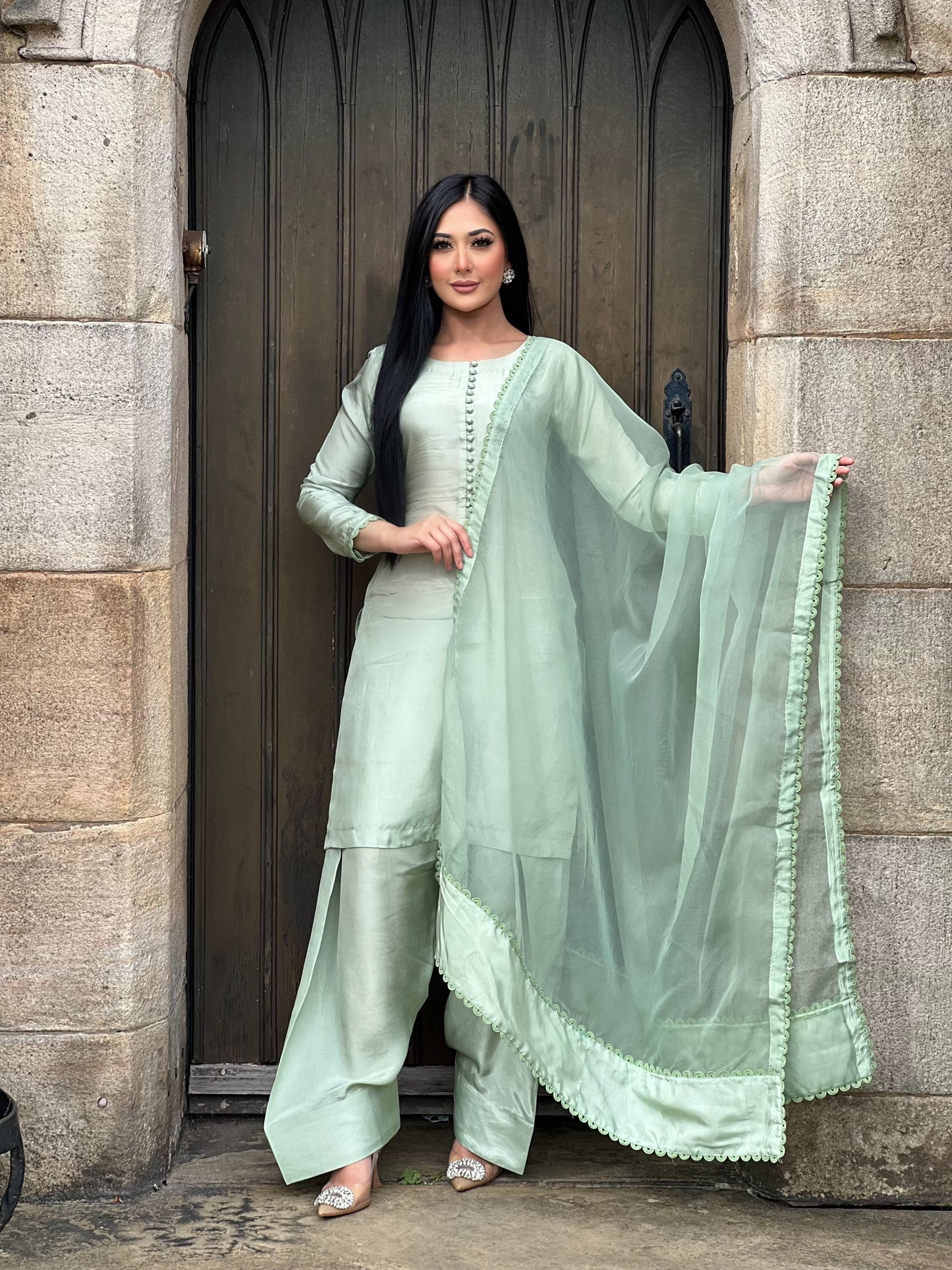 PISTACHIO 3PC FARSHI - PRE ORDER 6 WEEKS