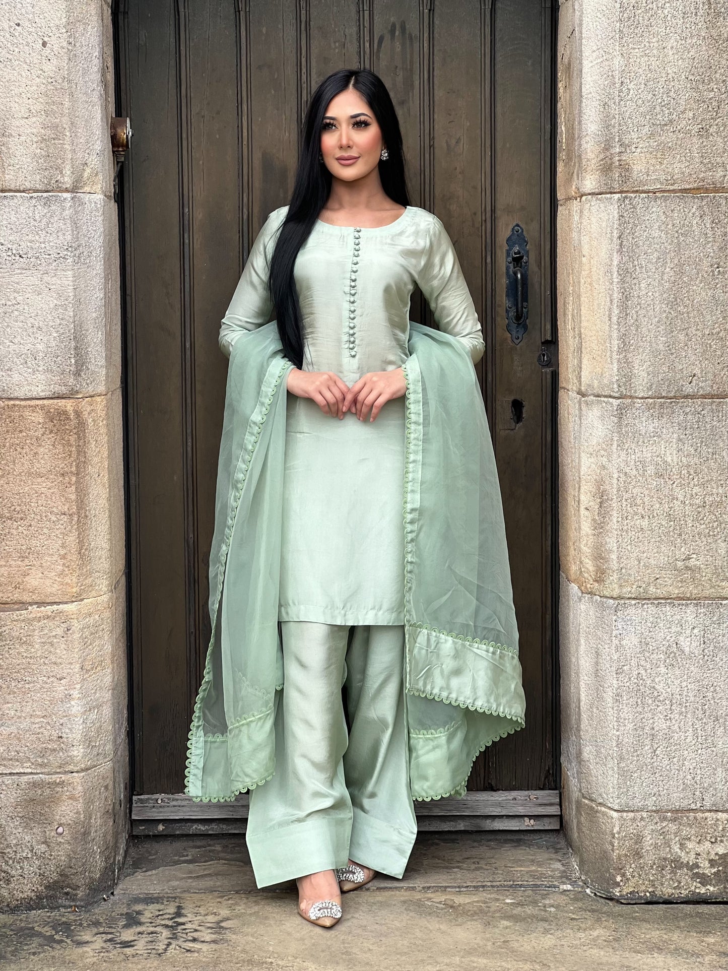 PISTACHIO 3PC FARSHI - PRE ORDER 6 WEEKS