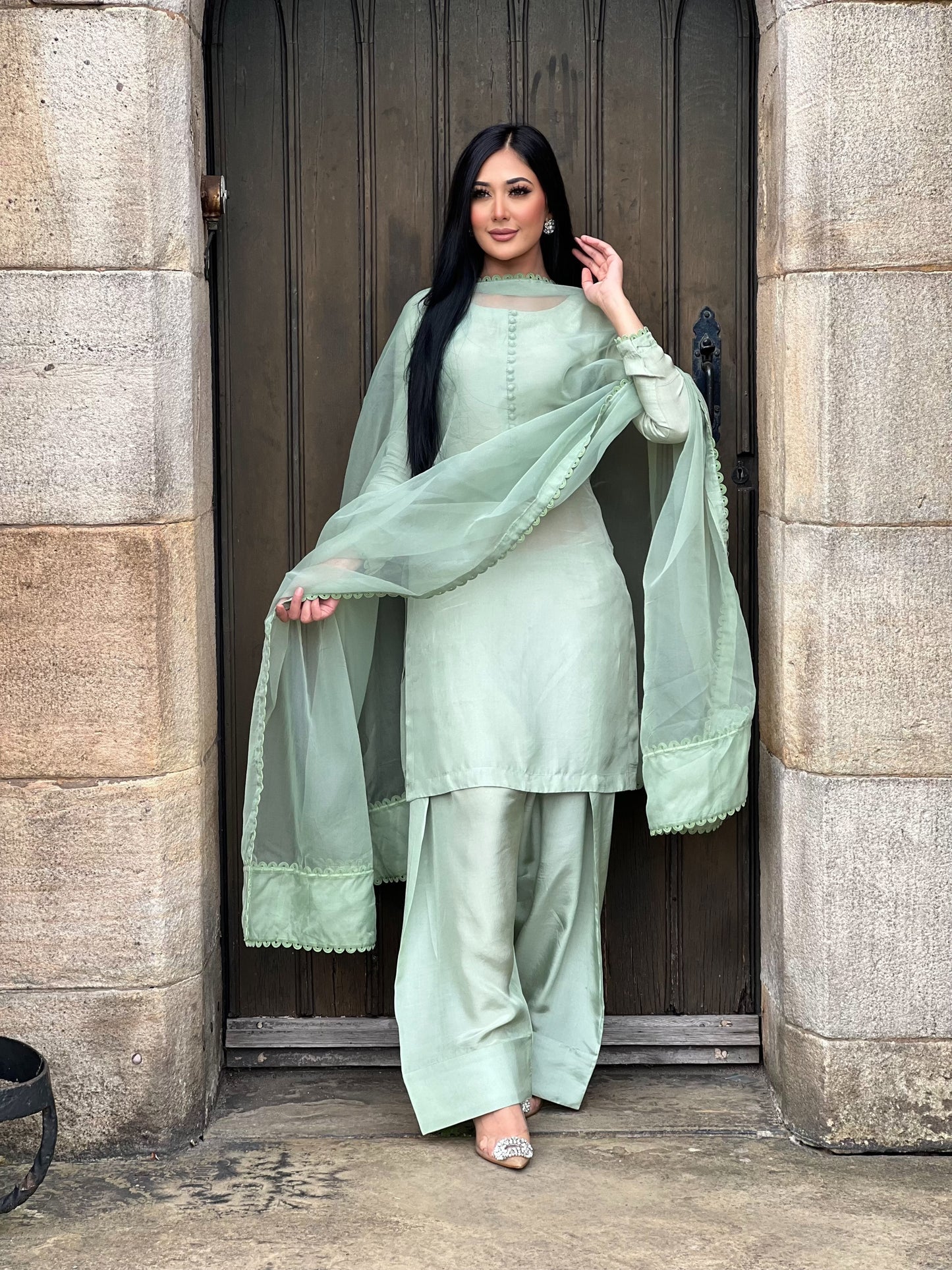 PISTACHIO 3PC FARSHI - PRE ORDER 6 WEEKS