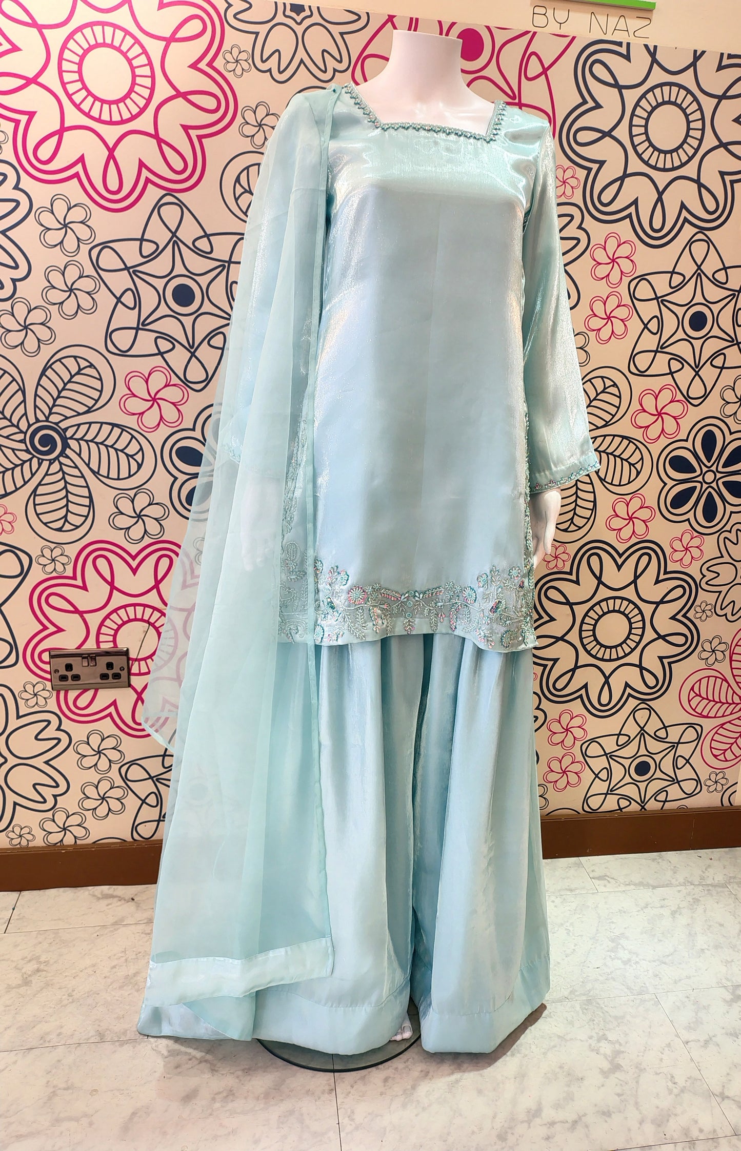 EMBROIDERED MINT SHARARA- DELIVERY 4 WEEKS